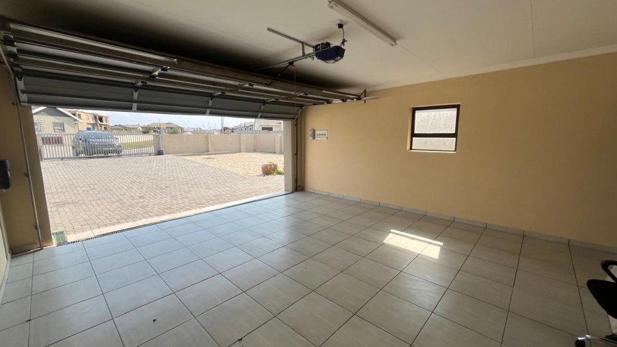 To Let 4 Bedroom Property for Rent in Fountains Estate Eastern Cape
